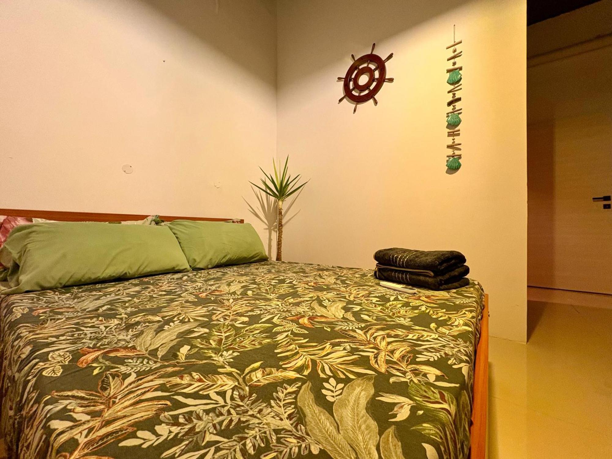 Sliema Air Conditioned Room With Ensuite Bathroom Sliema